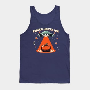 Pumpkin Abduction Zone: Retro UFO for Halloween Tank Top